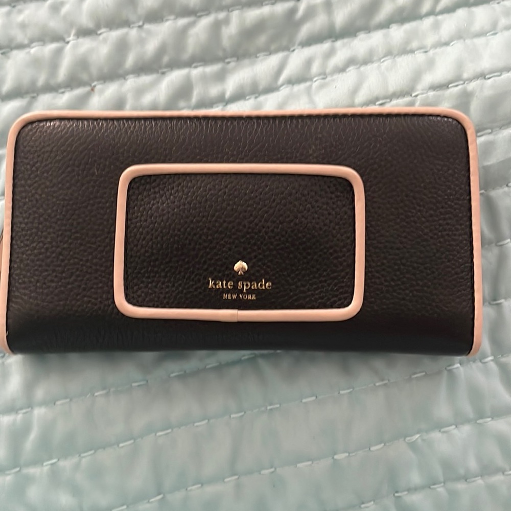Kate Spade wallet. Nwot